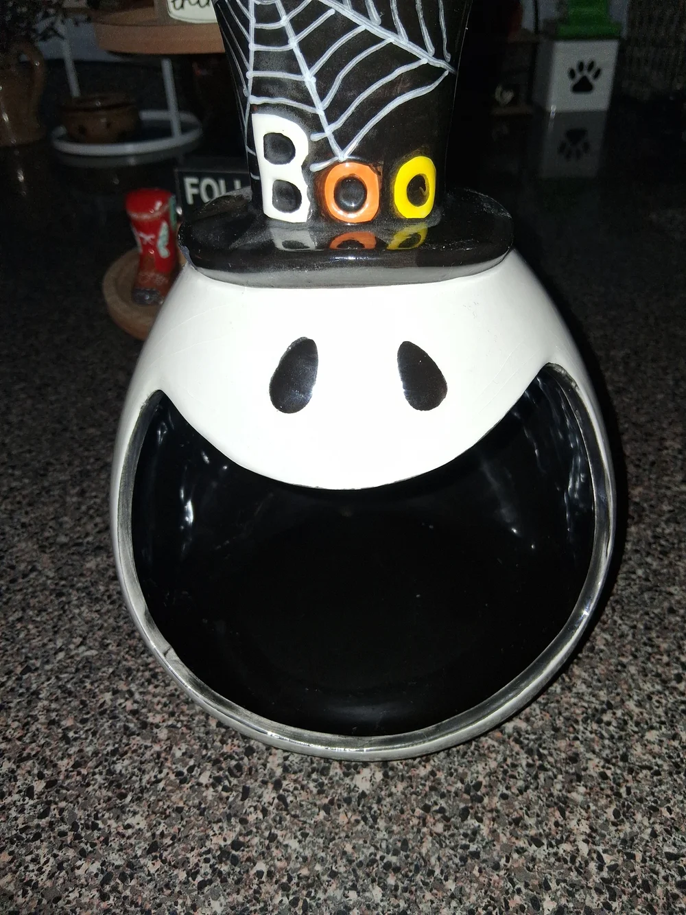 Ceramic Halloween Ghost Candy Holder with 'BOO' Top Hat